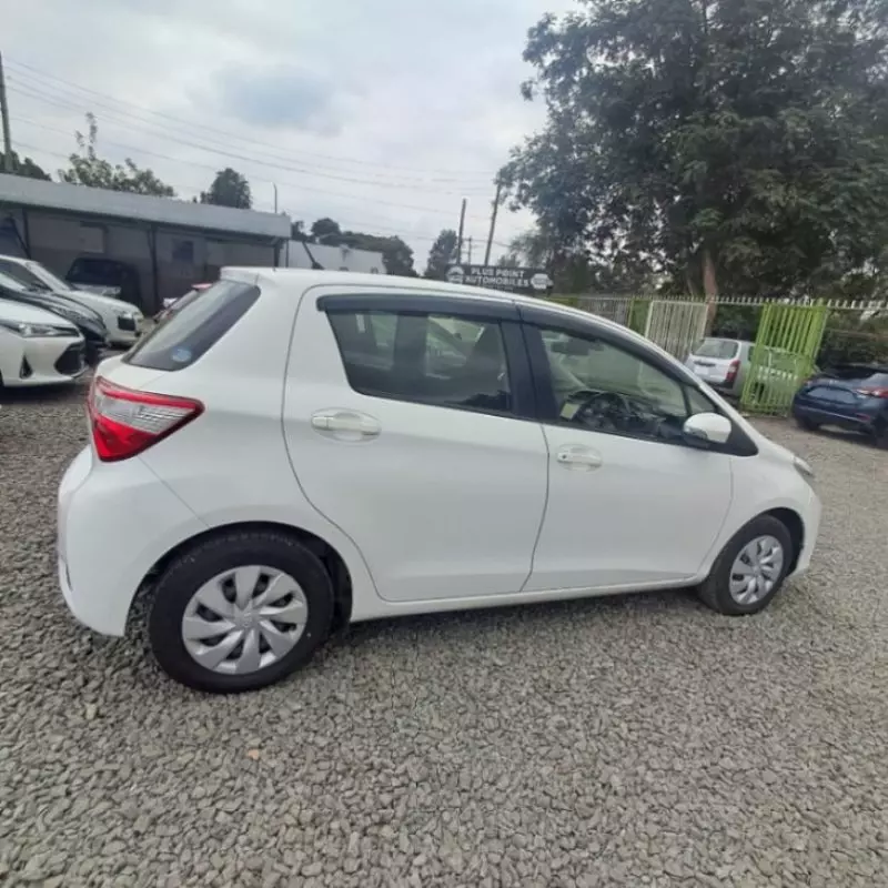 Toyota Vitz   - 2018
