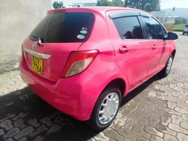 Toyota Vitz   - 2014