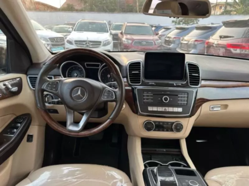 Mercedes-Benz GLE 350