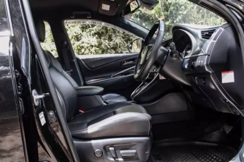 Toyota Harrier   - 2018