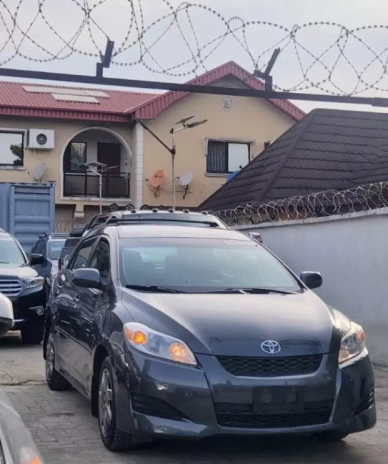 Toyota Matrix   - 2010