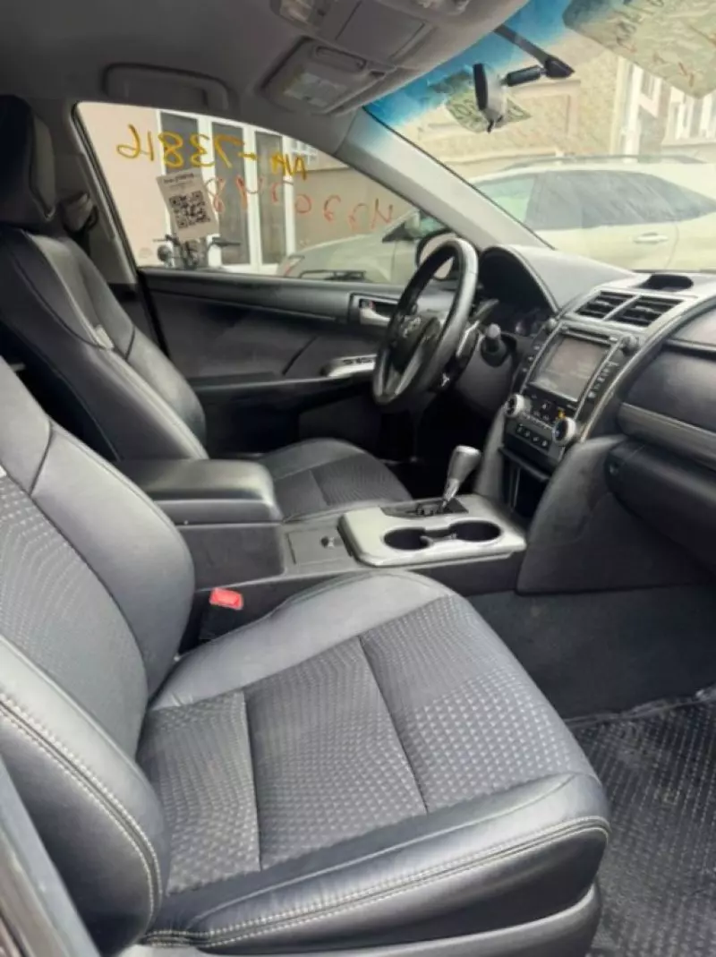 Toyota Camry   - 2014