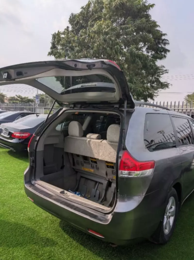 Toyota Sienna