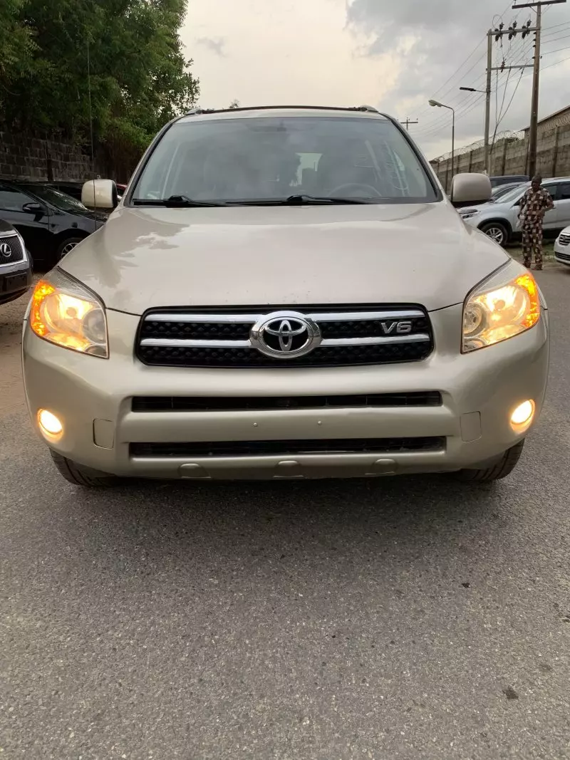 Toyota RAV 4   - 2006