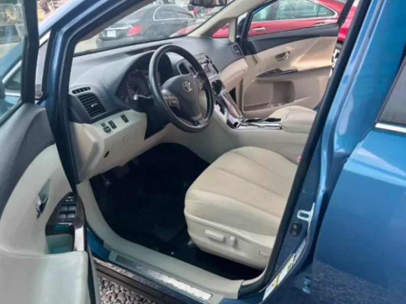 Toyota Venza   - 2010