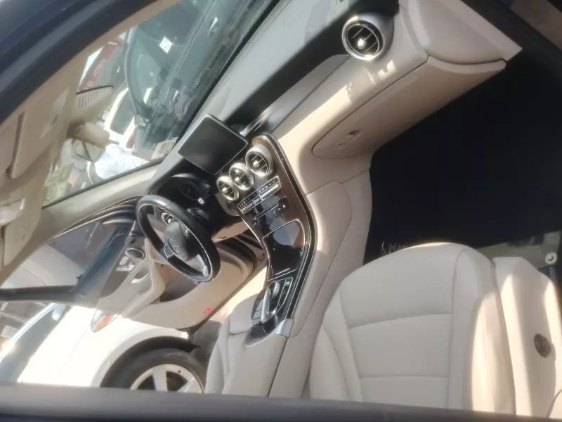 Mercedes-Benz GLC 300   - 2016