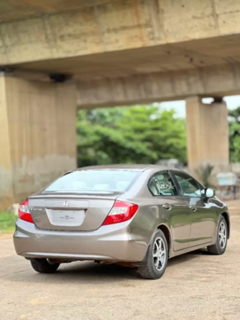 Honda Civic   - 2012