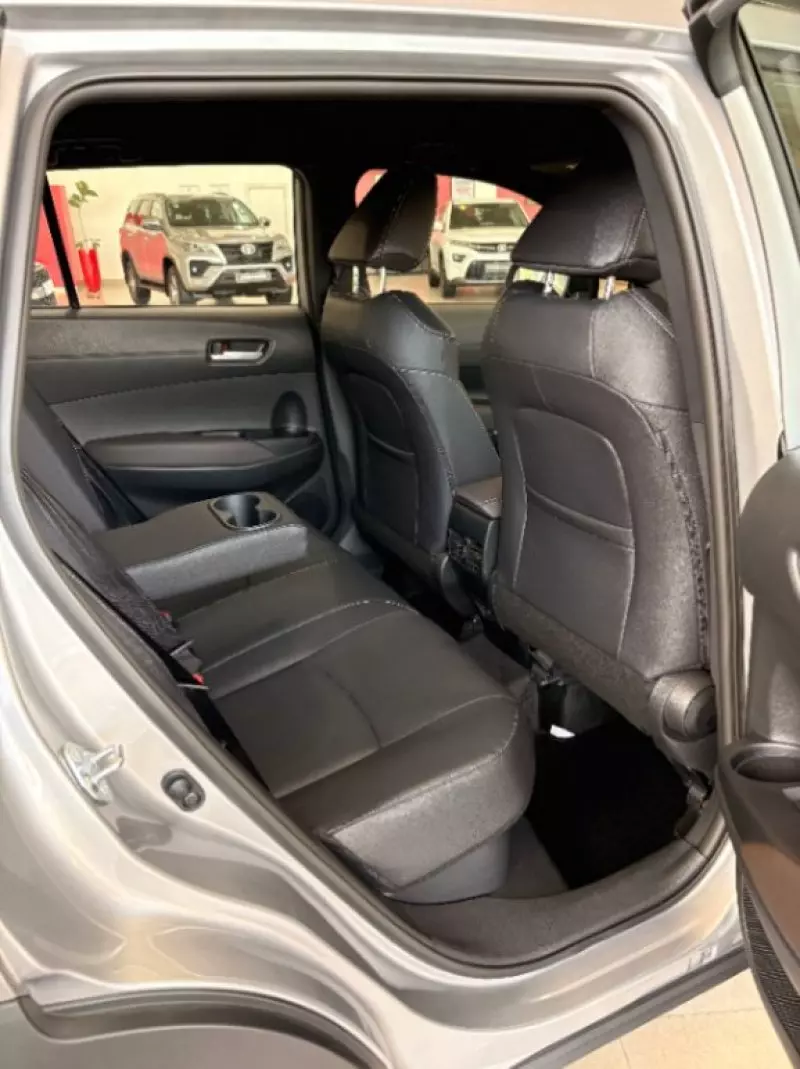 Toyota Corolla Cross (High Grade)