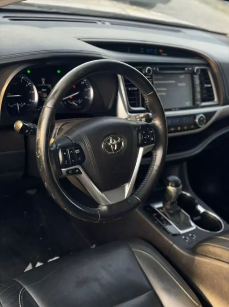 Toyota Highlander - 2015