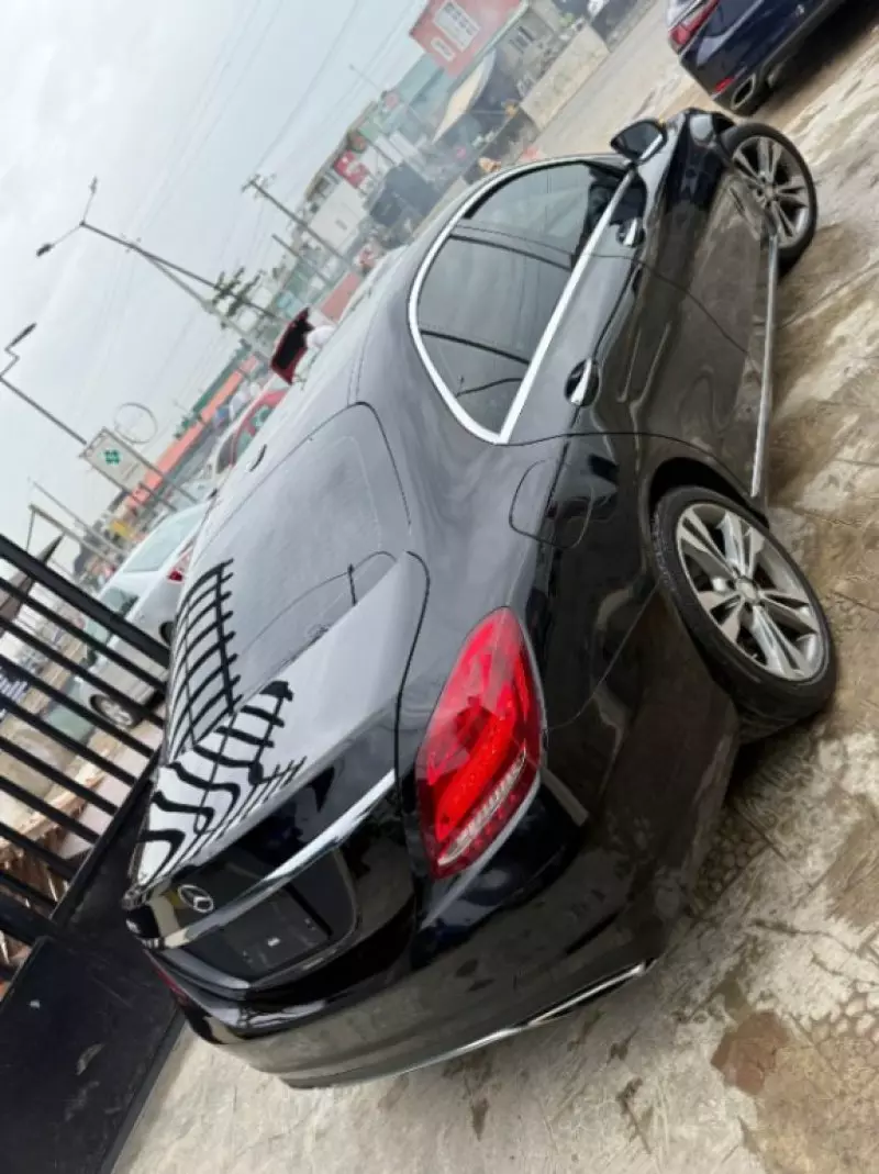 Mercedes-Benz C 300   - 2017