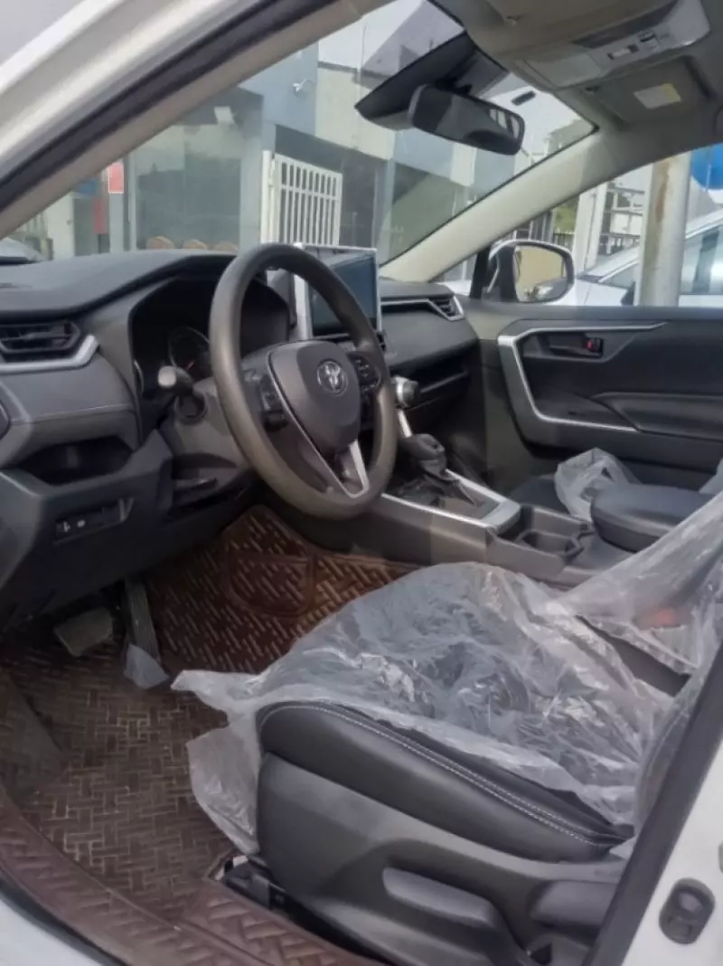 Toyota RAV 4   - 2021