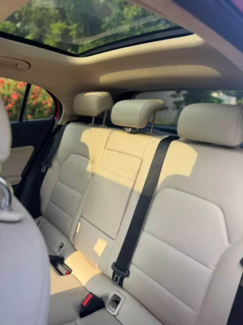 Mercedes-Benz CLA 200