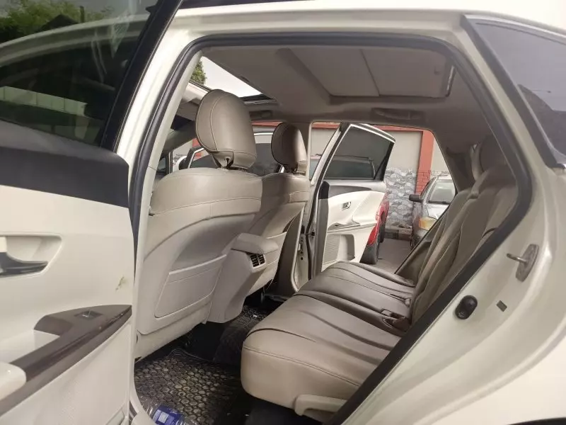 Toyota Venza   - 2012