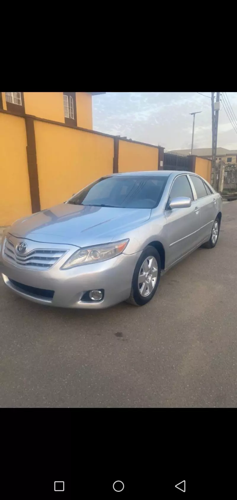 Toyota camry   - 2010