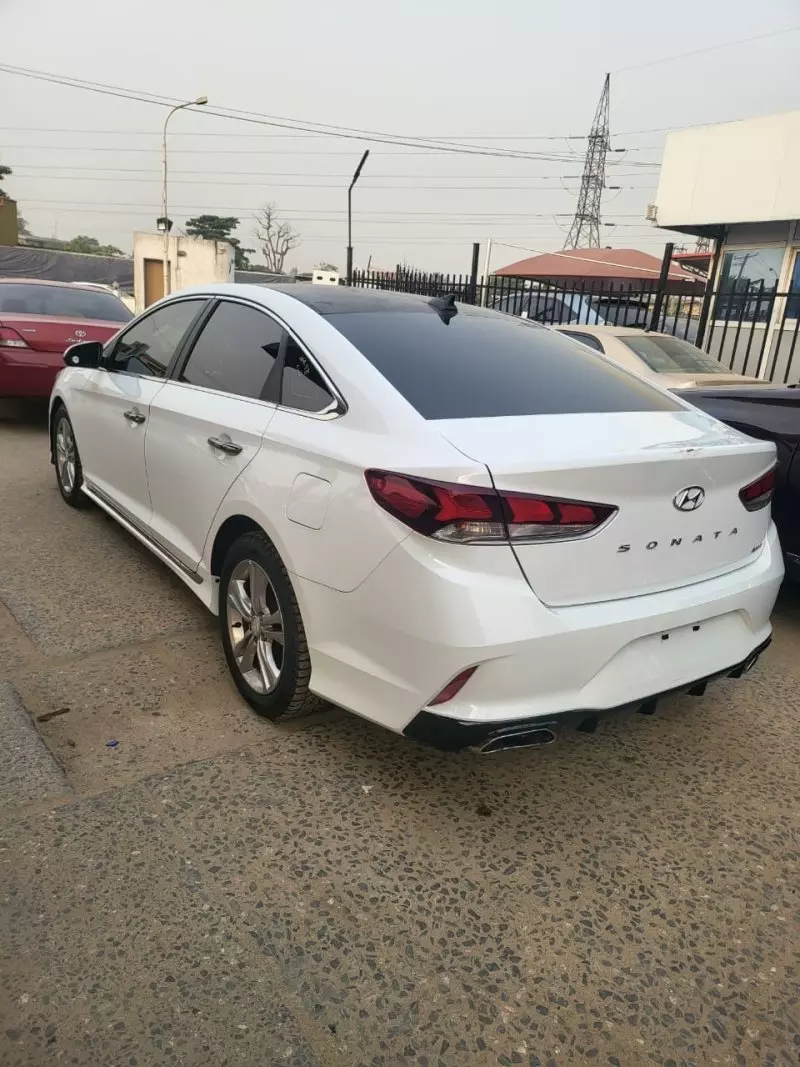 Hyundai Sonata   - 2019