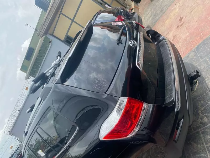 Toyota Highlander   - 2011