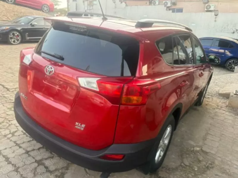 Toyota RAV4 - 2013