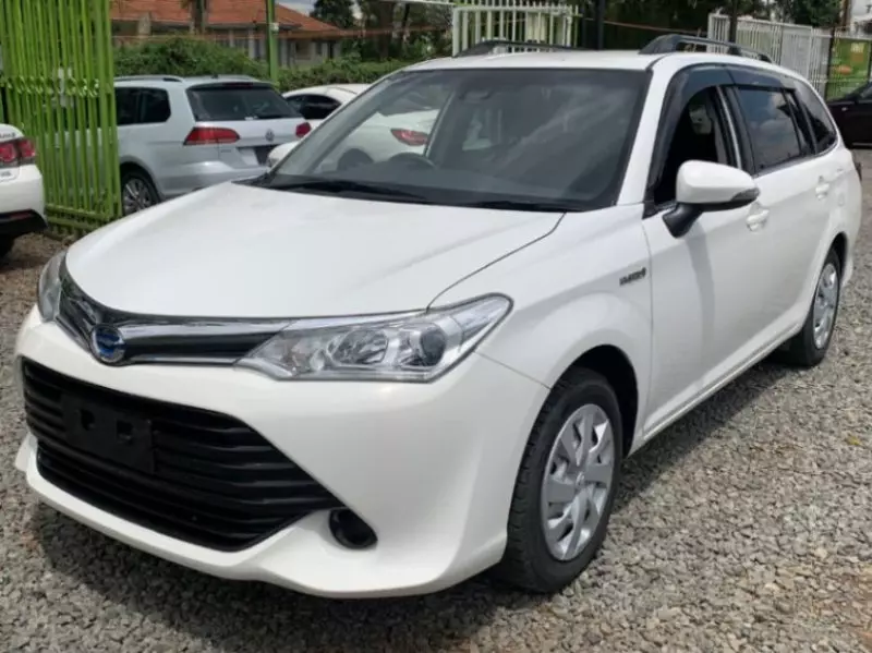 Toyota Fielder hybrid    - 2017