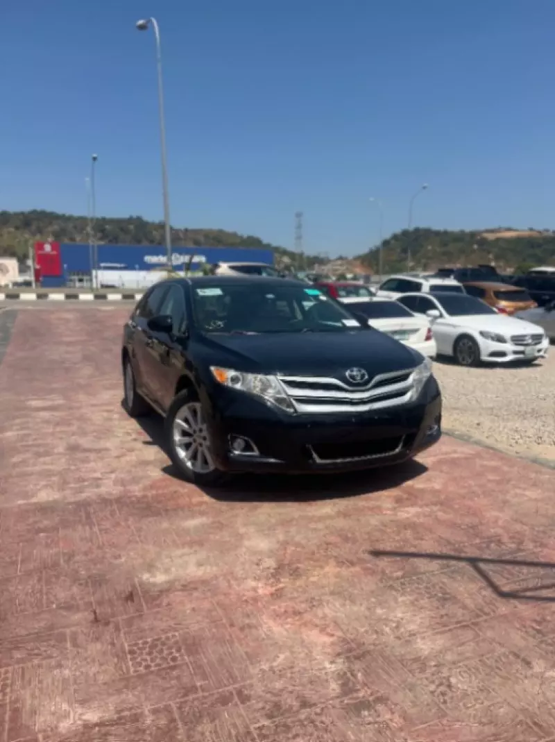 Toyota Venza   - 2013