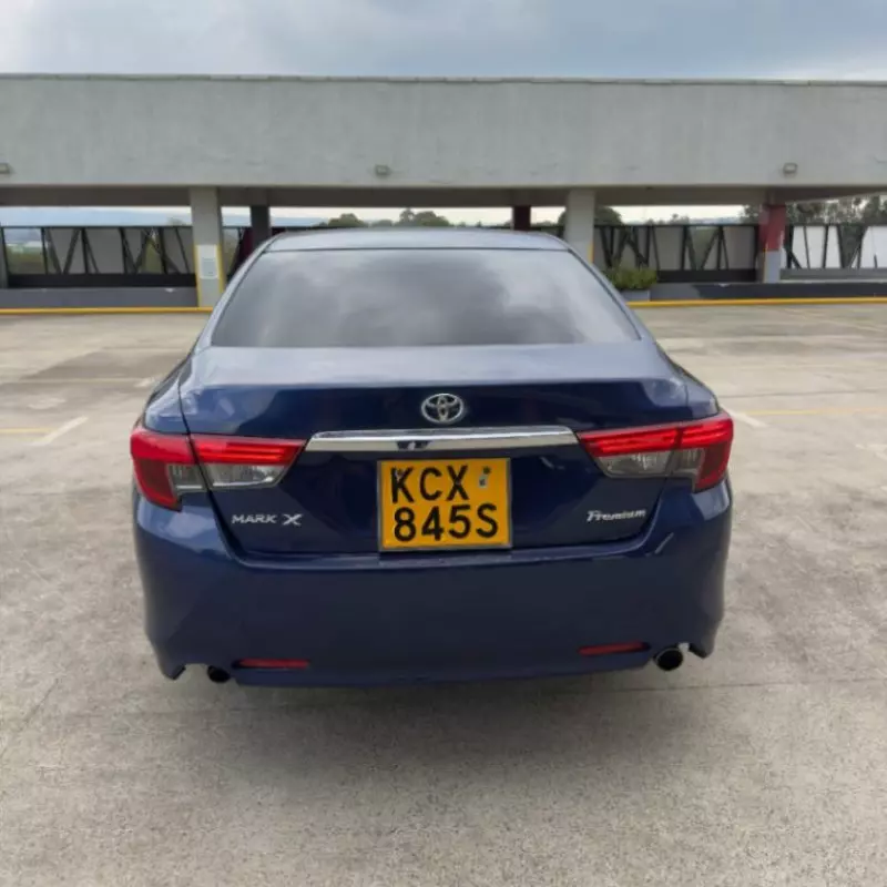 Toyota Mark X   - 2012