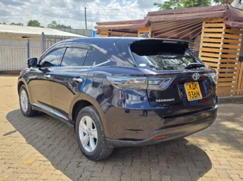 Toyota Harrier   - 2015