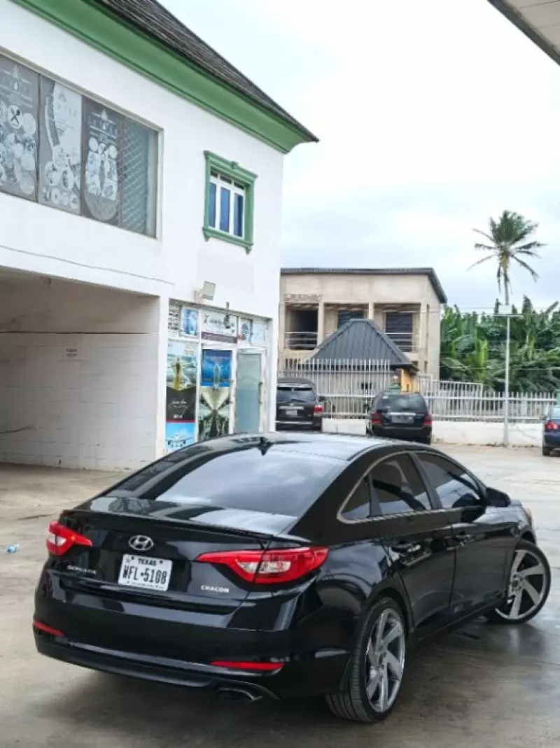Hyundai Sonata   - 2017