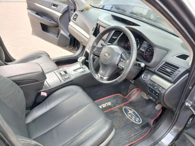 Subaru Legacy   - 2014