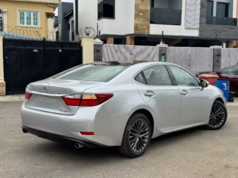 Lexus ES 350   - 2013