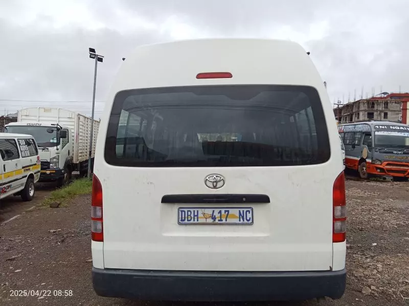 Toyota Hiace   - 2022