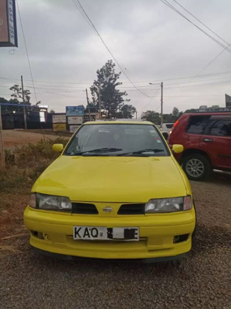 Nissan Primera   - 1998