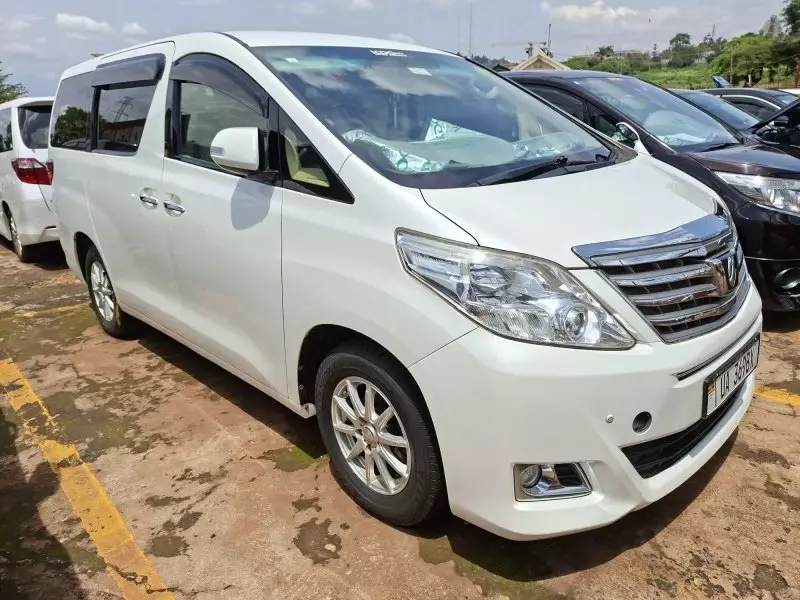 Toyota Alphard   - 2012