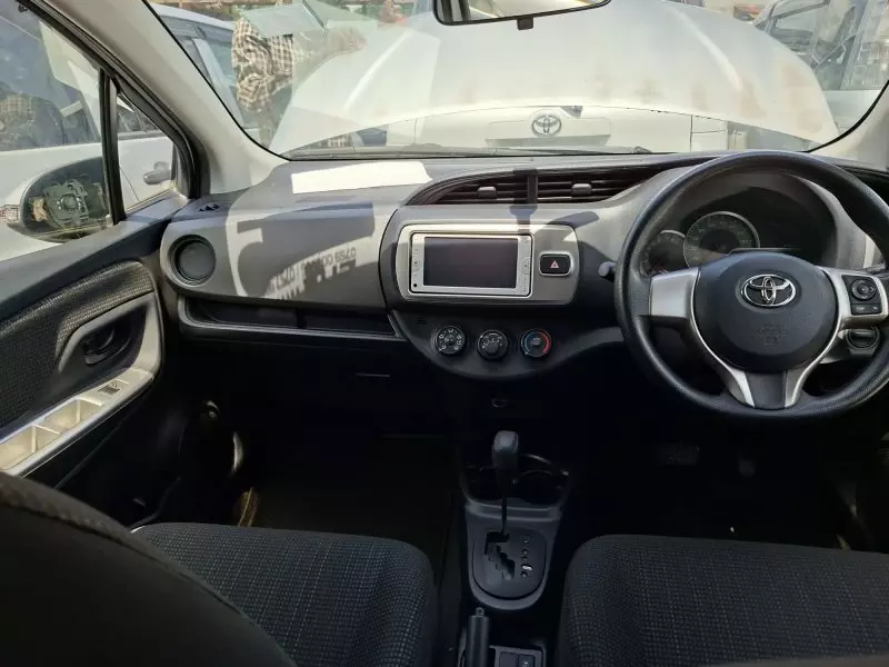 Toyota Vitz   - 2014