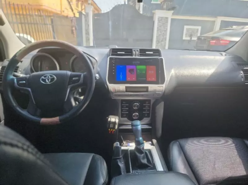 Toyota Landcruiser Prado - 2013