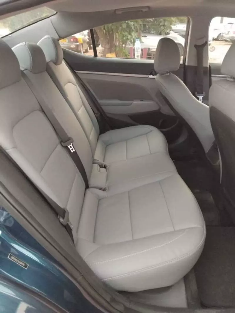 Hyundai Elantra   - 2020