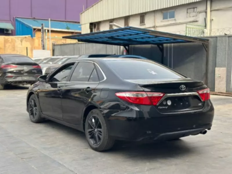 Toyota Camry   - 2015