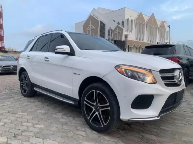 Mercedes-Benz GLE 400