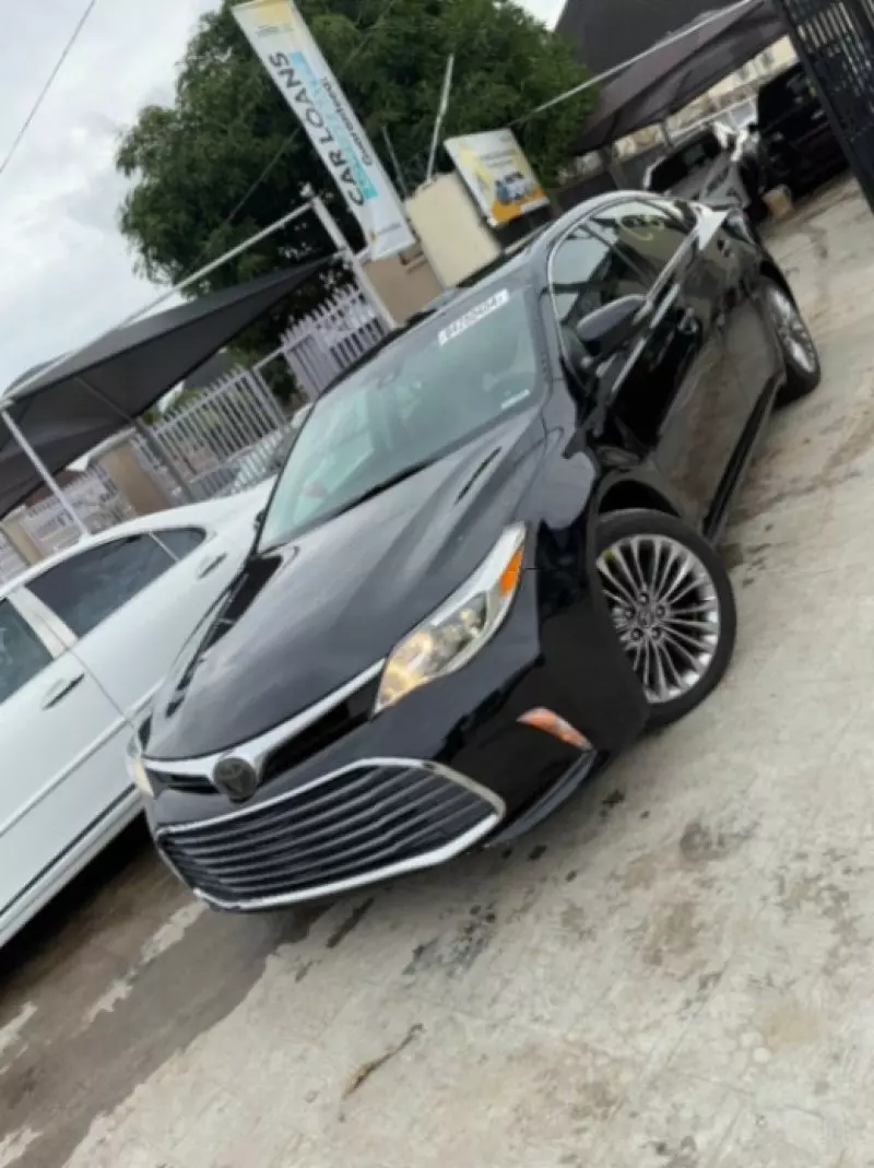 Toyota Avalon   - 2016