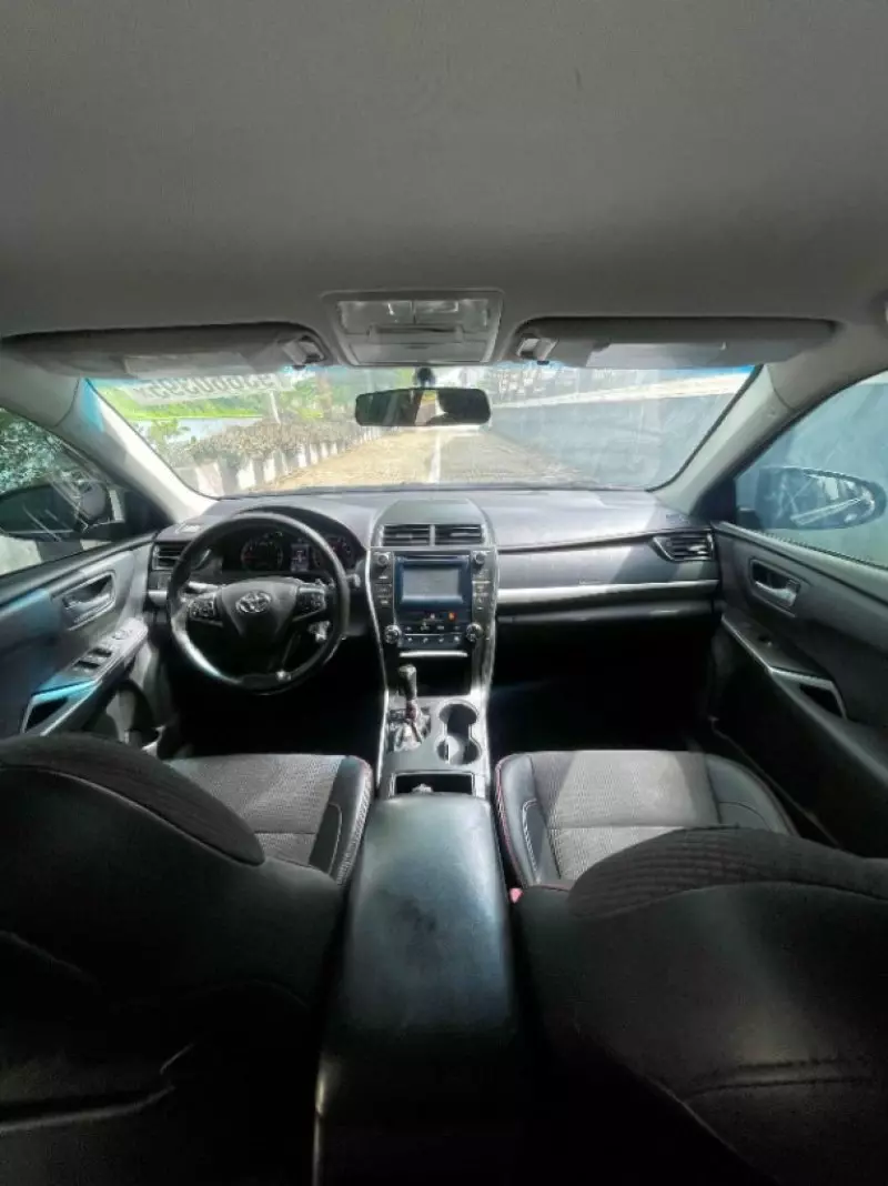 Toyota Camry   - 2016