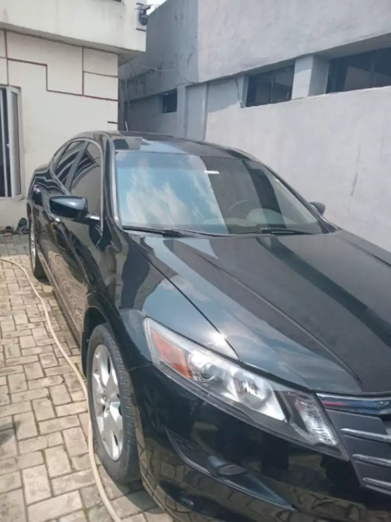 Honda Crosstour   - 2012