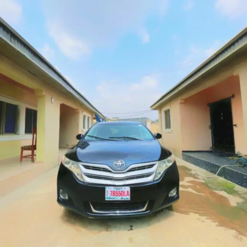 Toyota Venza   - 2011
