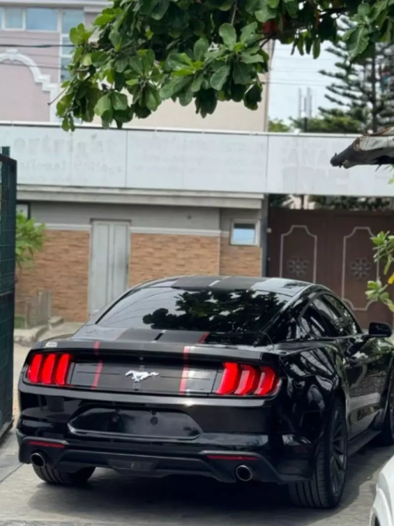 Ford Mustang   - 2018
