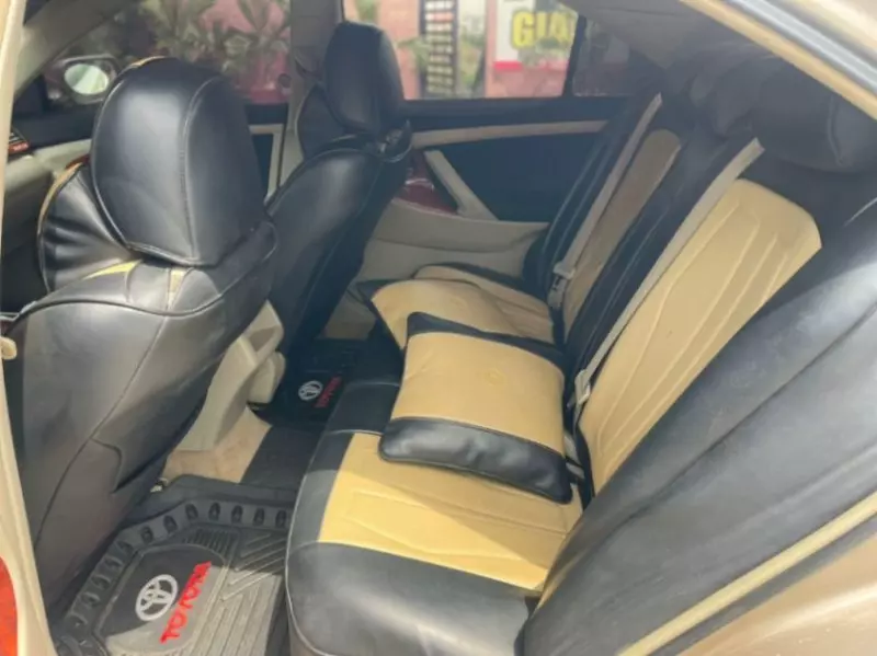 Toyota Camry   - 2009