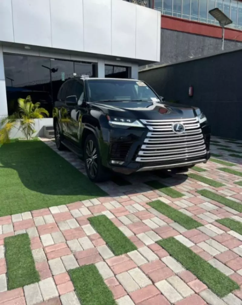 Lexus LX 600   - 2022