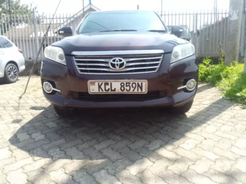 Toyota Vanguard    - 2010