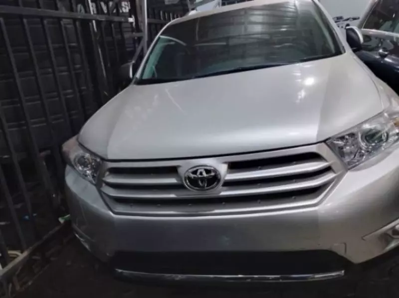 Toyota Highlander   - 2010