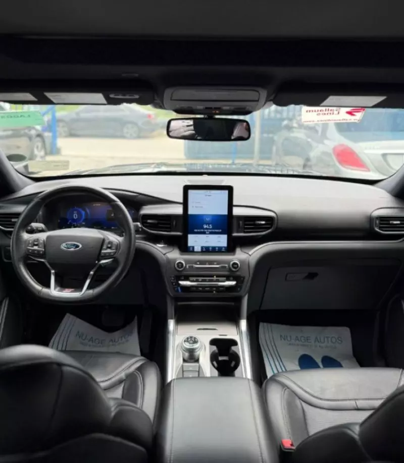 Ford Explorer   - 2020