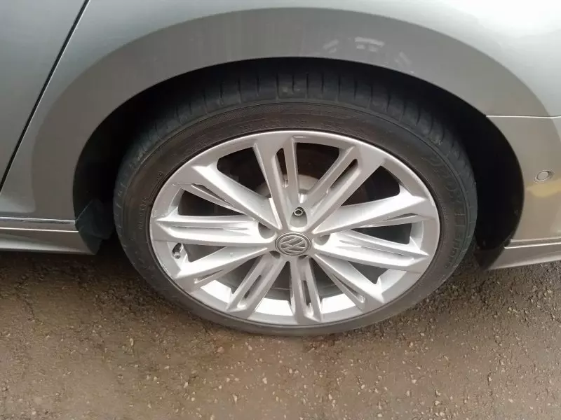 Volkswagen Passat   - 2016