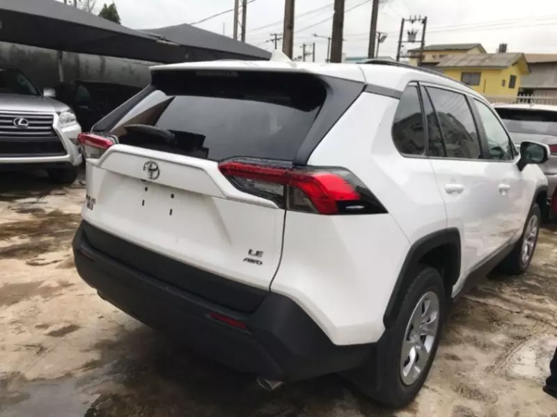 Toyota RAV4   - 2021