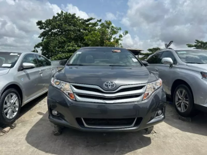 Toyota Venza   - 2015
