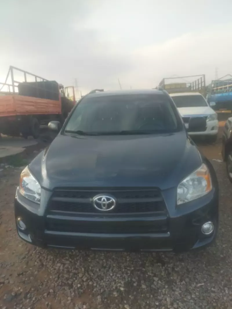 Toyota RAV 4   - 2010